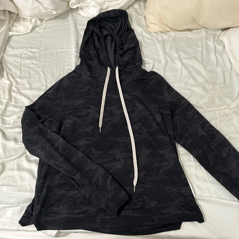 Vuori Halo Essential Dreamknit Hoodie